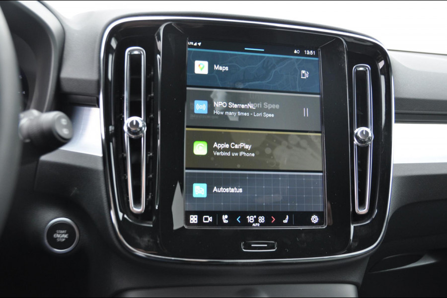 Volvo XC40 B4 211PK Automaat Plus Dark Pilot assist / Adaptive cruise control / Harman Kardon audio / BLIS / Elektrisch bedienbare voorstoelen / Stoelverwarming voor / Stuurverwarming /