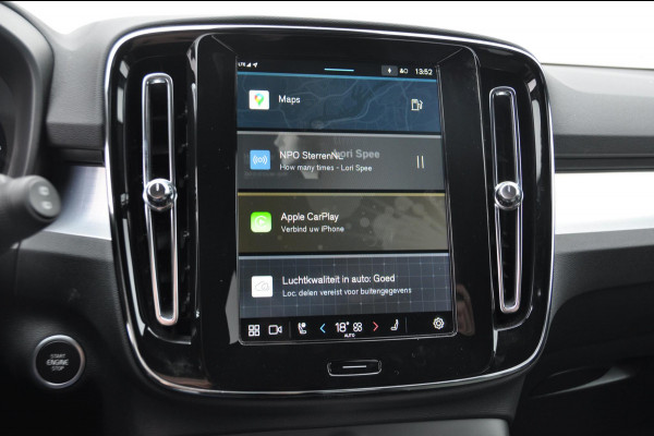Volvo XC40 B4 211PK Automaat Plus Dark Pilot assist / Adaptive cruise control / Harman Kardon audio / BLIS / Elektrisch bedienbare voorstoelen / Stoelverwarming voor / Stuurverwarming /
