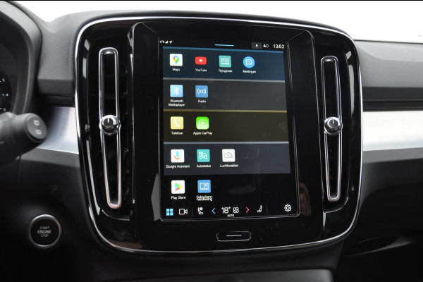 Volvo XC40 B4 211PK Automaat Plus Dark Pilot assist / Adaptive cruise control / Harman Kardon audio / BLIS / Elektrisch bedienbare voorstoelen / Stoelverwarming voor / Stuurverwarming /