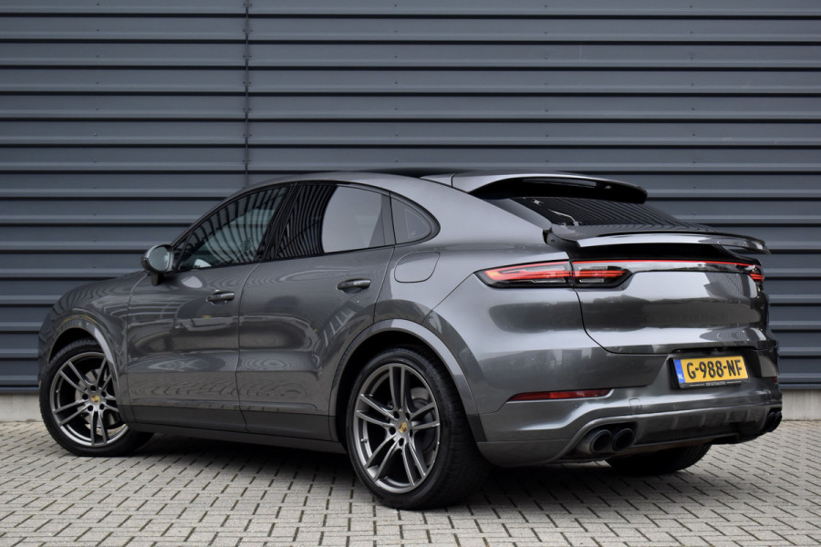 Porsche Cayenne Coupé 3.0 E-Hybrid 462pk | Panoramadak | Sport Chrono | Achterasbesturing | 21'' Velgen | Leder Dashbord | Orig. NL |