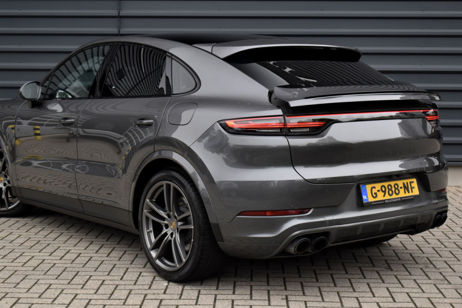 Porsche Cayenne Coupé 3.0 E-Hybrid 462pk | Panoramadak | Sport Chrono | Achterasbesturing | 21'' Velgen | Leder Dashbord | Orig. NL |