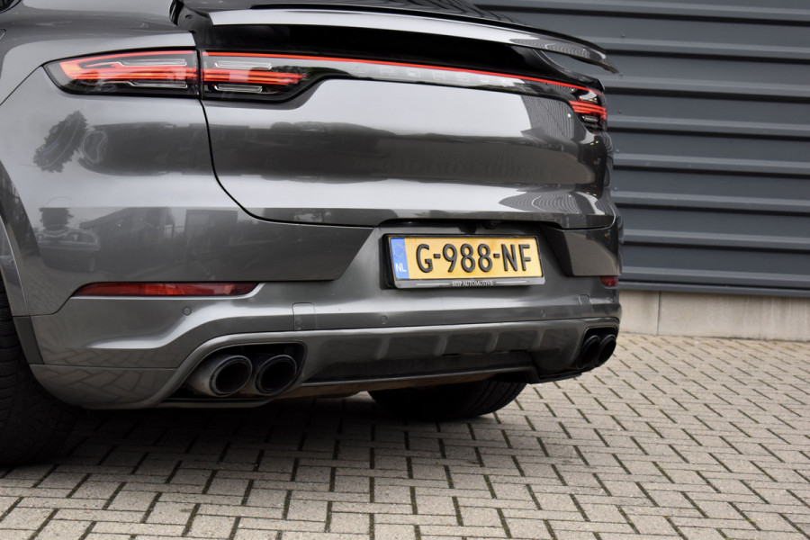 Porsche Cayenne Coupé 3.0 E-Hybrid 462pk | Panoramadak | Sport Chrono | Achterasbesturing | 21'' Velgen | Leder Dashbord | Orig. NL |