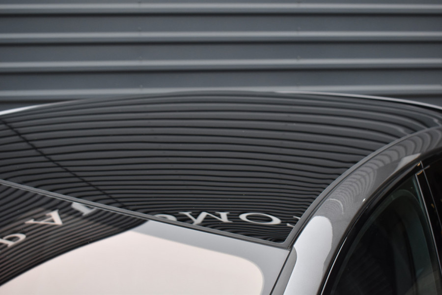 Porsche Cayenne Coupé 3.0 E-Hybrid 462pk | Panoramadak | Sport Chrono | Achterasbesturing | 21'' Velgen | Leder Dashbord | Orig. NL |