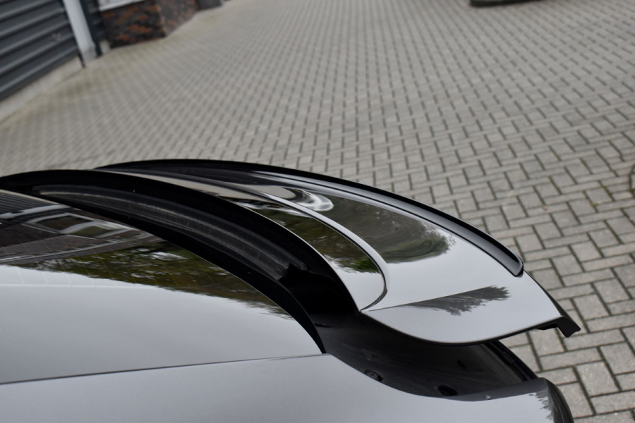 Porsche Cayenne Coupé 3.0 E-Hybrid 462pk | Panoramadak | Sport Chrono | Achterasbesturing | 21'' Velgen | Leder Dashbord | Orig. NL |