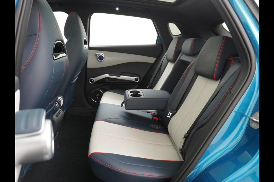 BYD ATTO 3 Design COMPLETE AUTO | RIJKLAAR INCL. FABR. GARANTIE T/M 2028 | AANDRIJFLIJN EN ACCU ZELFS T/M 2030