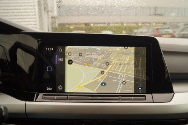 Volkswagen Golf 1.0 eTSI DSG Life Edition -LED-ECC-PDC-NAVI-