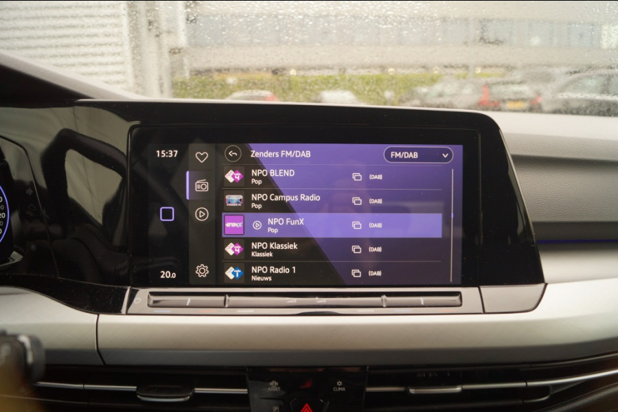Volkswagen Golf 1.0 eTSI DSG Life Edition -LED-ECC-PDC-NAVI-