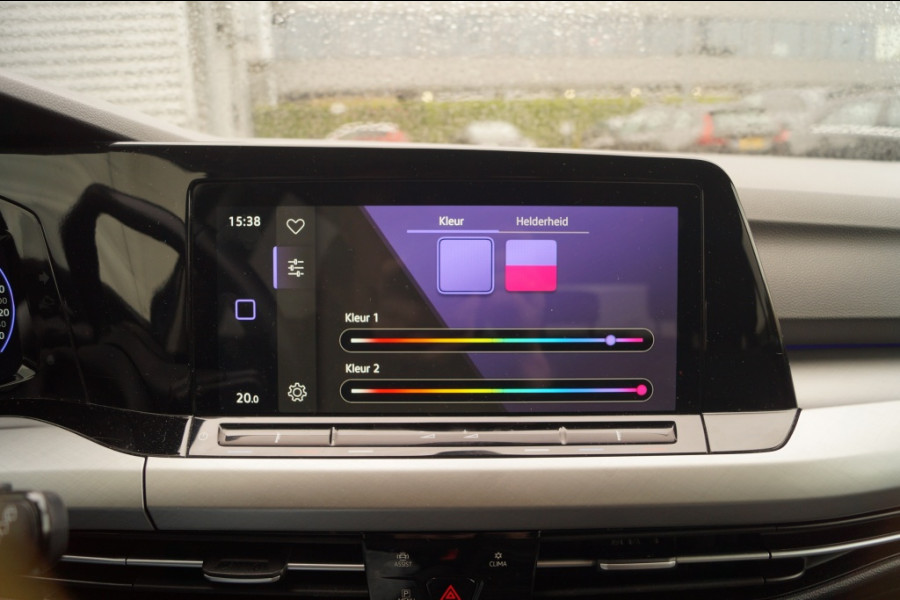 Volkswagen Golf 1.0 eTSI DSG Life Edition -LED-ECC-PDC-NAVI-