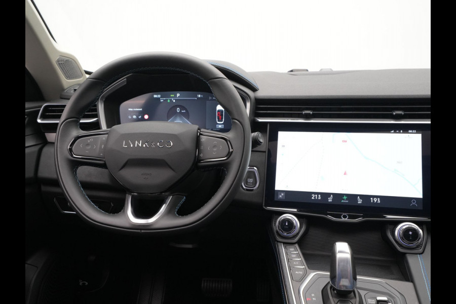 Lynk & Co 01 1.5 Hybride Panorama Camera Stoelverwarming Side Assist Keyless 279