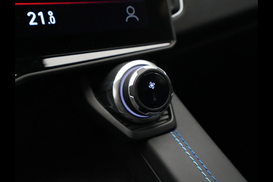 Lynk & Co 01 1.5 Hybride Panorama Camera Stoelverwarming Side Assist Keyless 279
