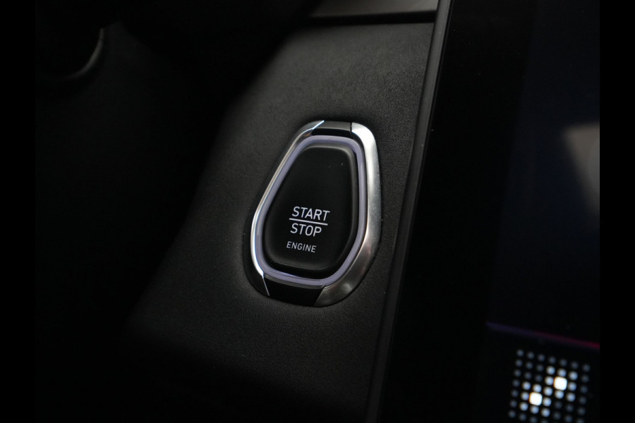 Lynk & Co 01 1.5 Hybride Panorama Camera Stoelverwarming Side Assist Keyless 279