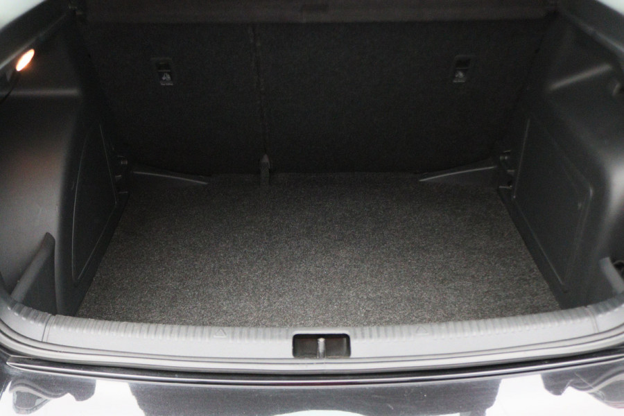 Škoda Rapid Spaceback 1.2 TSI DSG Greentech Drive Navigatie, Airco, Cruise, Bluetooth, PDC, Trekhaak