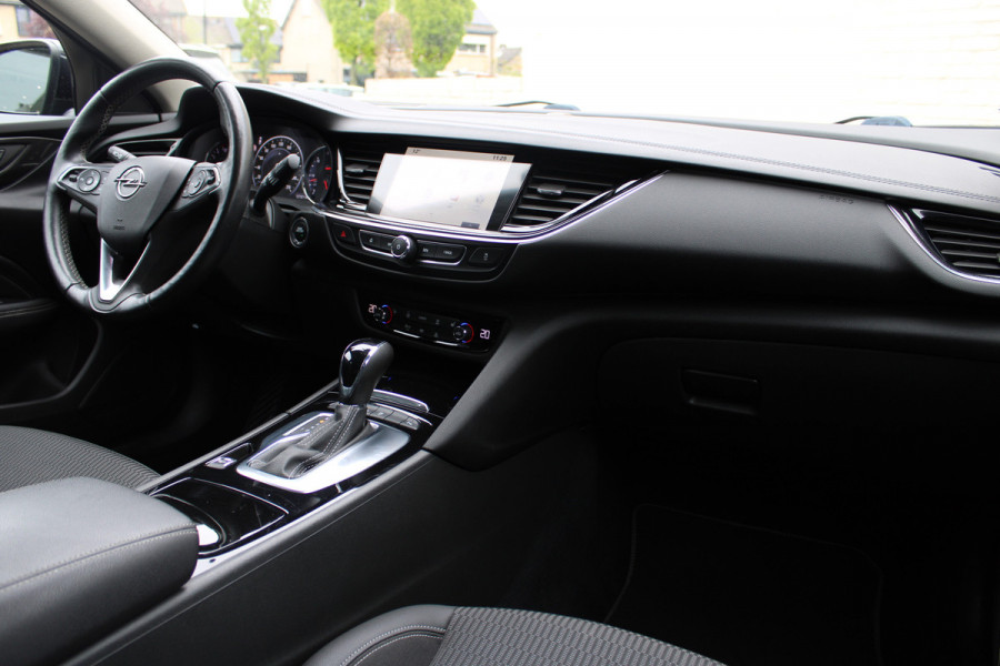 Opel Insignia Grand Sport 1.5 Turbo Business Executive | Camera | Cruise control | Winter pack