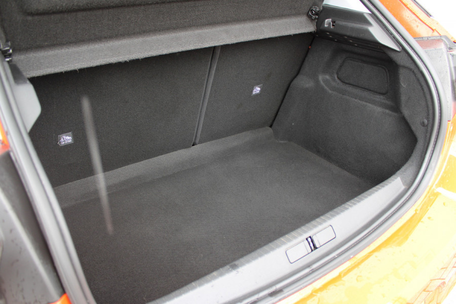 Opel Corsa 1.2 Edition NAVI | AIRCO | NL-AUTO ! 2DE PINKSTERDAG GEOPEND VAN 10:00 UUR T/M 17:00 UUR