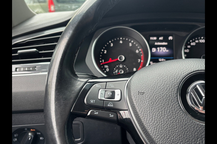 Volkswagen Tiguan Allspace BWJ 2018 | 1.4 TSI 150PK Comfortline Business R 7p. | CLIMA | TREKHAAK | NAVI | STOELVERW | CAMERA A |