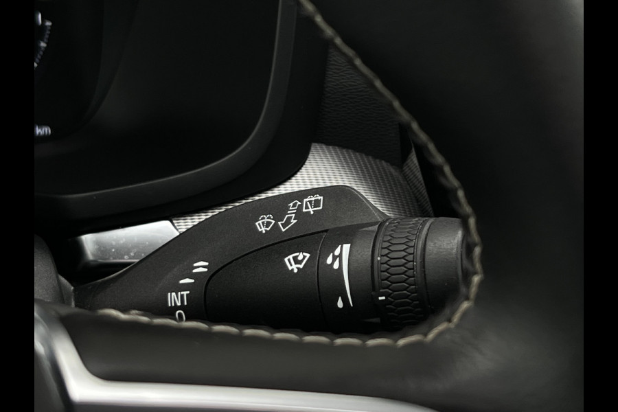 Volvo V60 2.0 T6 Recharge AWD R-Design | Pano | Trekhaak | Pilot Assist | Leder | LED | DAB+
