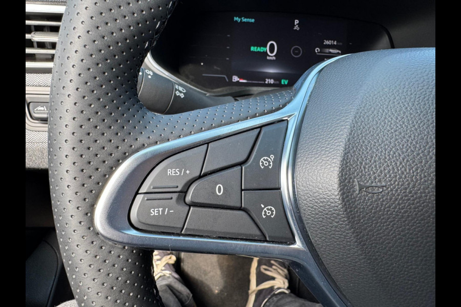 Renault Clio 1.6 E-Tech Full Hybrid 145 Techno Nieuw Model! LM 17'' / 360 camera / Apple & Android auto / P-sensoren