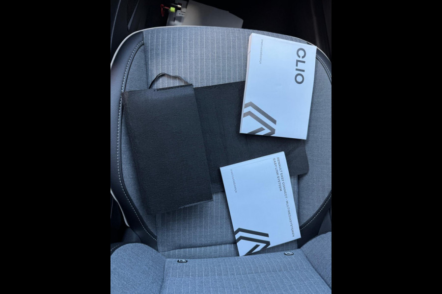 Renault Clio 1.6 E-Tech Full Hybrid 145 Techno Nieuw Model! LM 17'' / 360 camera / Apple & Android auto / P-sensoren