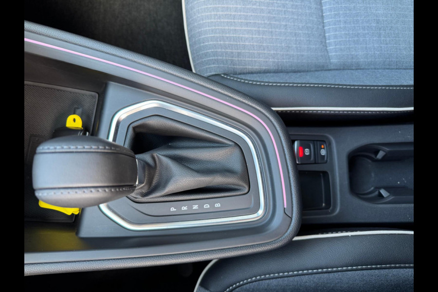 Renault Clio 1.6 E-Tech Full Hybrid 145 Techno Nieuw Model! LM 17'' / 360 camera / Apple & Android auto / P-sensoren