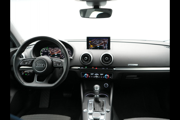Audi A3 Sportback 40 e-tron Advance Sport Plug In Hybrid | PHEV | Trekhaak Afneembaar | Navi | Adaptive Cruise | Sportstoelen Verwarmend | Spraakbediening |