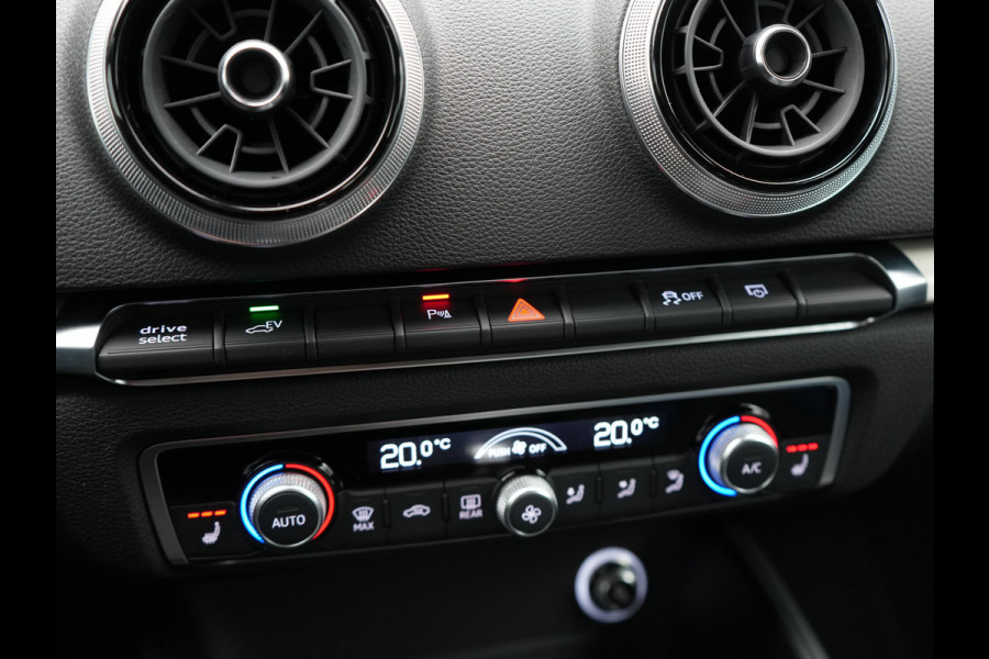 Audi A3 Sportback 40 e-tron Advance Sport Plug In Hybrid | PHEV | Trekhaak Afneembaar | Navi | Adaptive Cruise | Sportstoelen Verwarmend | Spraakbediening |