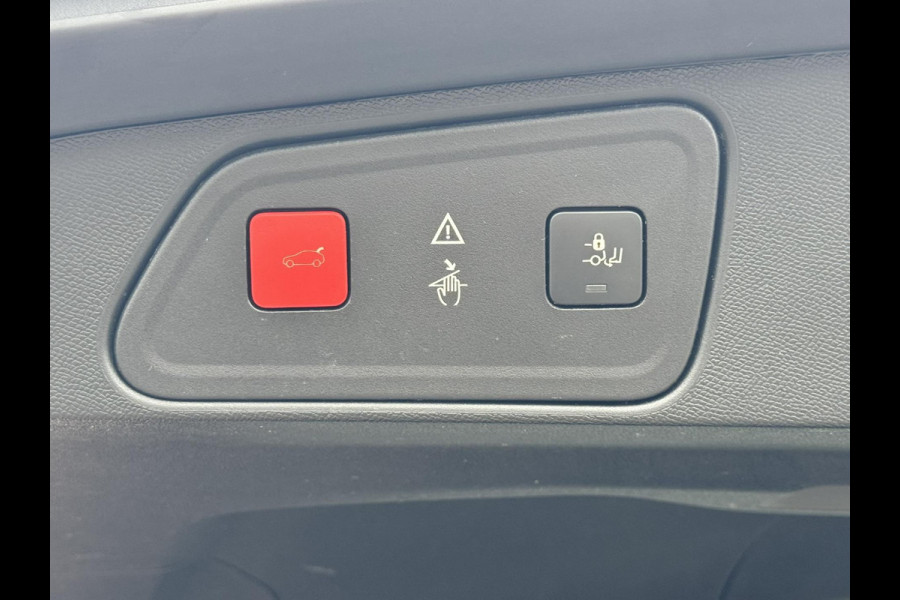 Peugeot 3008 1.2 PureTech GT Line Cruise control Climate control Apple / Android Achteruitrijcamera Dodehoekdetectie