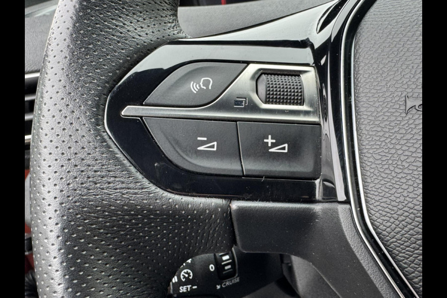Peugeot 3008 1.2 PureTech GT Line Cruise control Climate control Apple / Android Achteruitrijcamera Dodehoekdetectie