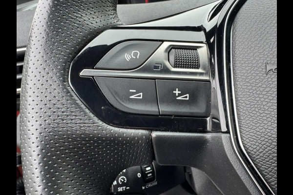 Peugeot 3008 1.2 PureTech GT Line Cruise control Climate control Apple / Android Achteruitrijcamera Dodehoekdetectie