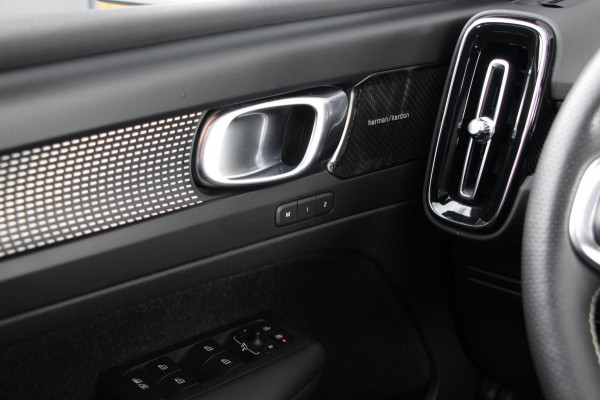 Volvo XC40 1.5 T5 Recharge R-Design | AUTO PILOT | Pano | BLIS | H&K | Keyless