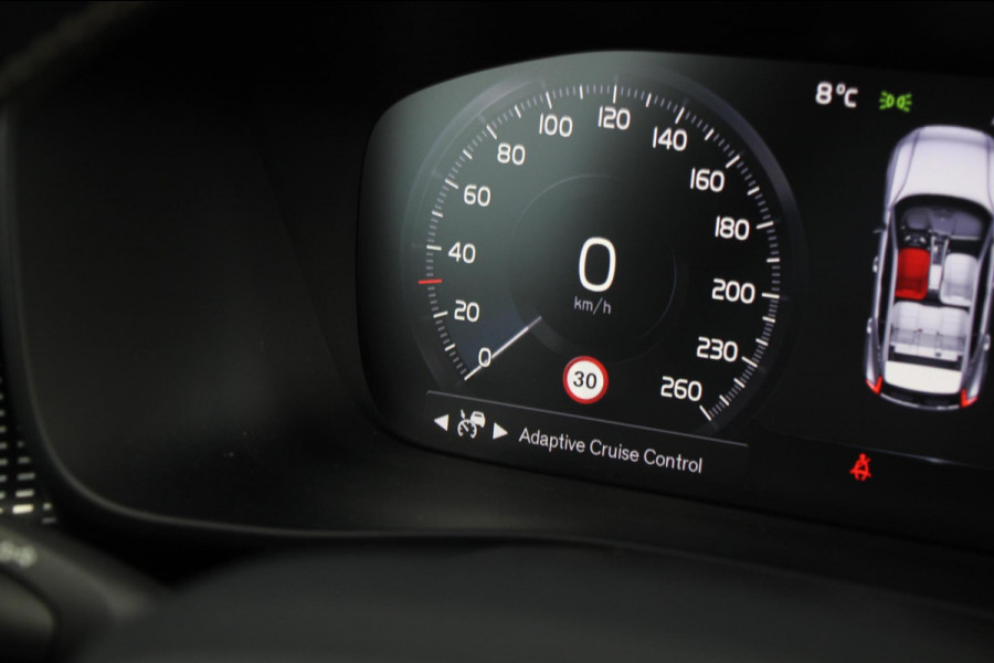 Volvo XC40 1.5 T5 Recharge R-Design | AUTO PILOT | Pano | BLIS | H&K | Keyless