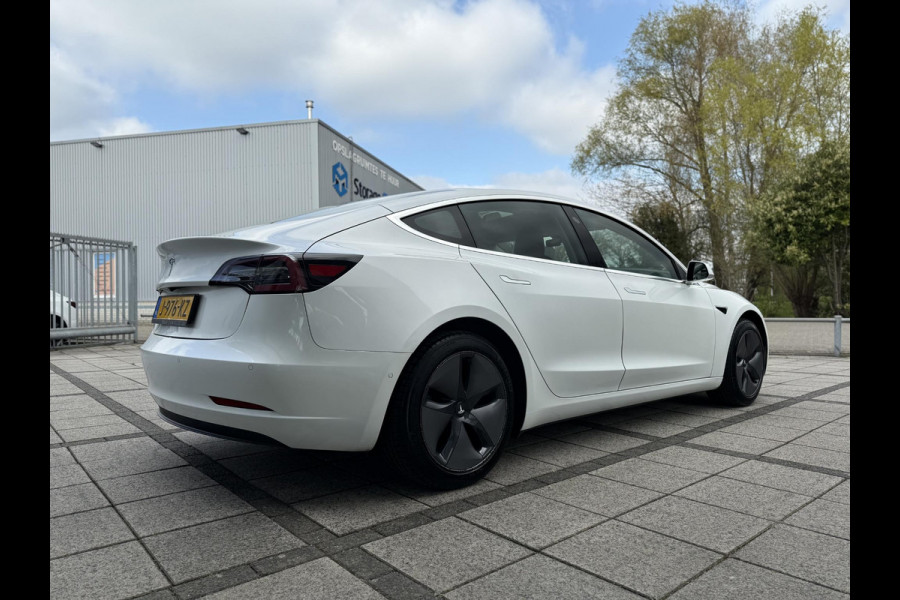 Tesla Model 3 Range Plus | Autopilot | Panorama | Leder | Navi | Autopilot | Panorama | Leder |