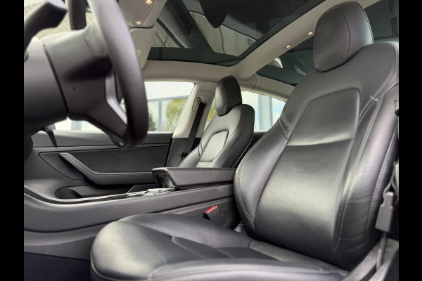 Tesla Model 3 Range Plus | Autopilot | Panorama | Leder | Navi | Autopilot | Panorama | Leder |