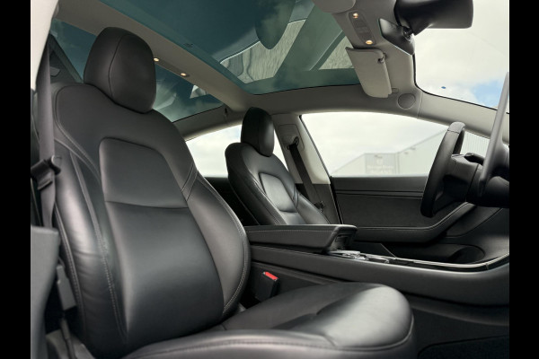 Tesla Model 3 Range Plus | Autopilot | Panorama | Leder | Navi | Autopilot | Panorama | Leder |