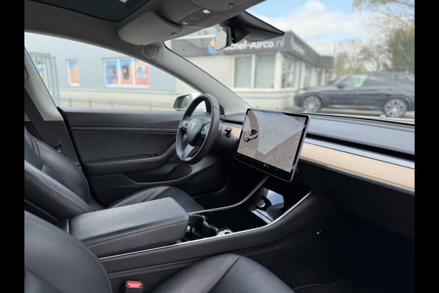 Tesla Model 3 Range Plus | Autopilot | Panorama | Leder | Navi | Autopilot | Panorama | Leder |