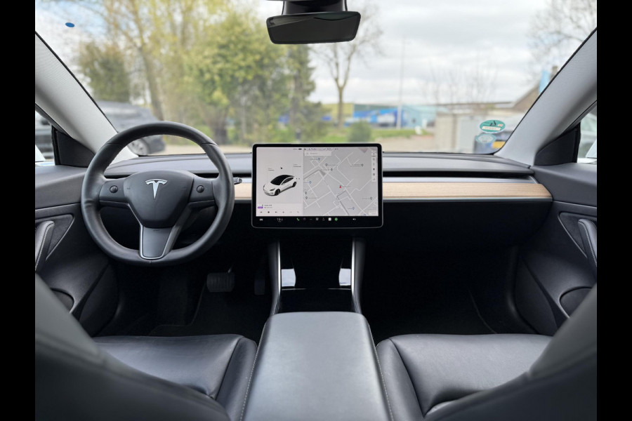 Tesla Model 3 Range Plus | Autopilot | Panorama | Leder | Navi | Autopilot | Panorama | Leder |