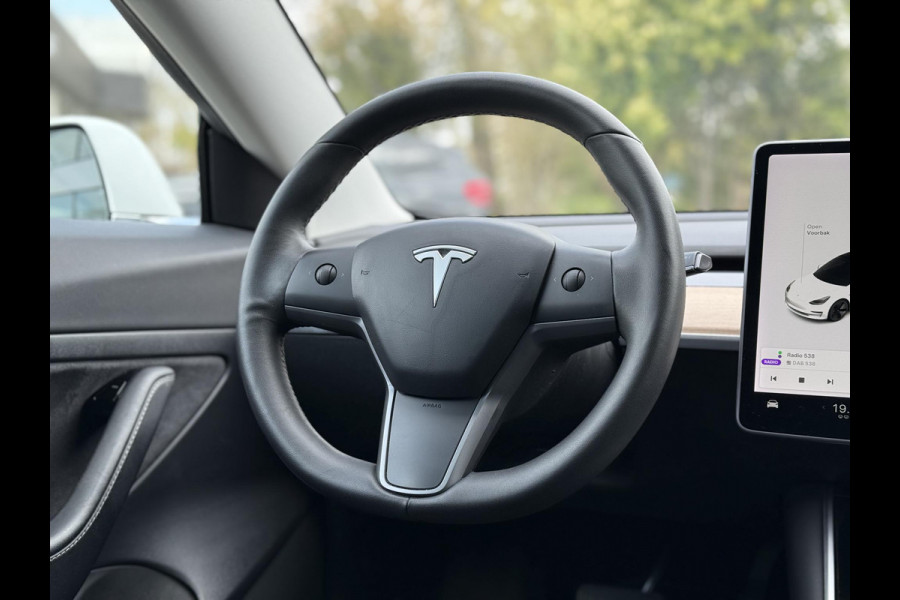 Tesla Model 3 Range Plus | Autopilot | Panorama | Leder | Navi | Autopilot | Panorama | Leder |