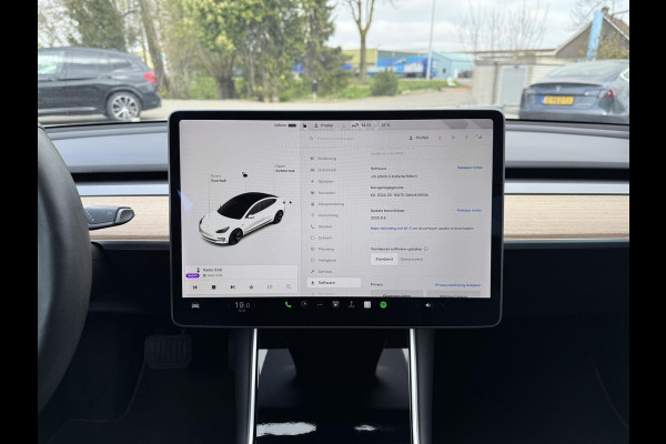 Tesla Model 3 Range Plus | Autopilot | Panorama | Leder | Navi | Autopilot | Panorama | Leder |