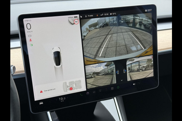 Tesla Model 3 Range Plus | Autopilot | Panorama | Leder | Navi | Autopilot | Panorama | Leder |