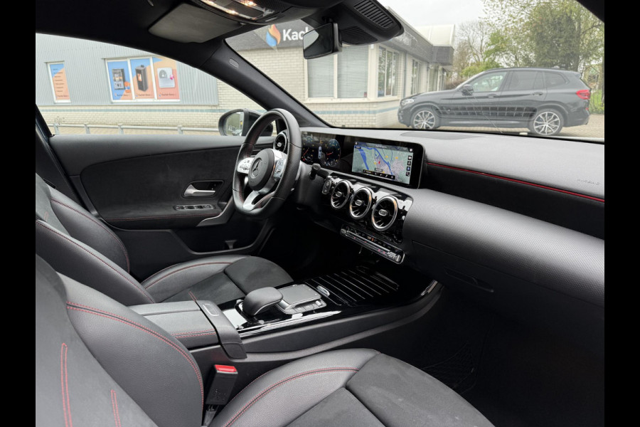 Mercedes-Benz A-Klasse 200 AMG | Navi | Camera | Apple Carplay |