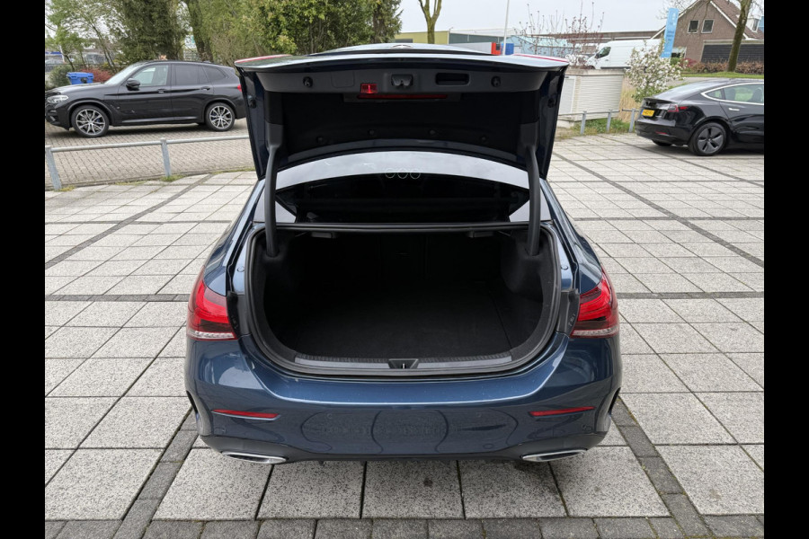 Mercedes-Benz A-Klasse 200 AMG | Navi | Camera | Apple Carplay |
