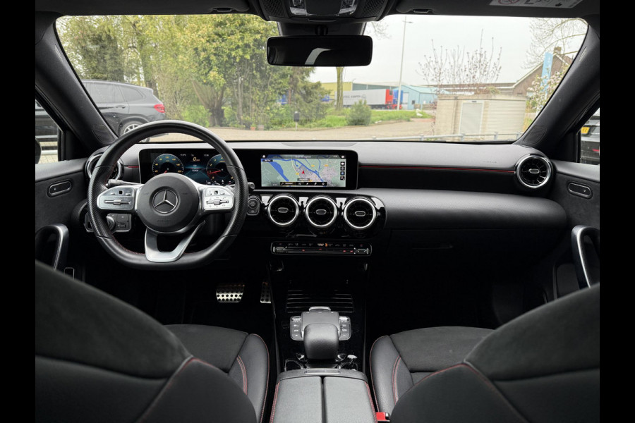 Mercedes-Benz A-Klasse 200 AMG | Navi | Camera | Apple Carplay |