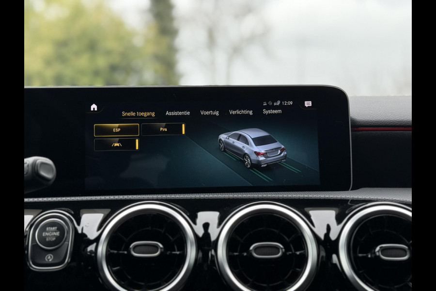 Mercedes-Benz A-Klasse 200 AMG | Navi | Camera | Apple Carplay |