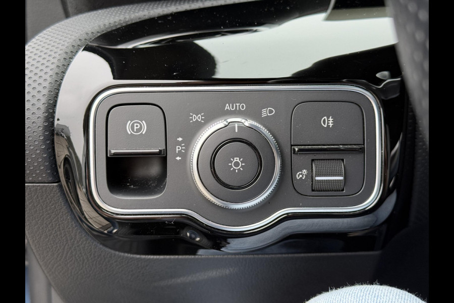 Mercedes-Benz A-Klasse 200 AMG | Navi | Camera | Apple Carplay |
