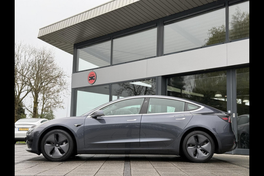 Tesla Model 3 Range Plus RWD | Autopilot | Panorama | Leder |