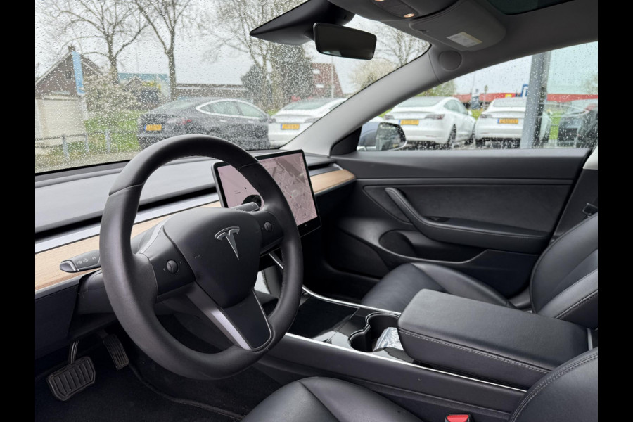 Tesla Model 3 Range Plus RWD | Autopilot | Panorama | Leder |