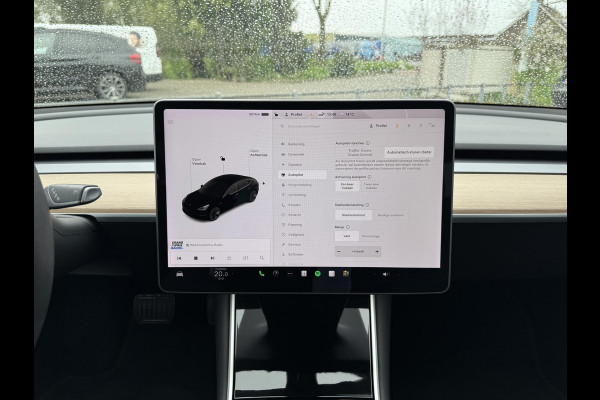 Tesla Model 3 Range Plus RWD | Autopilot | Panorama | Leder |