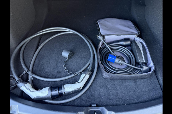 Tesla Model 3 Range Plus RWD | Autopilot | Panorama | Leder |