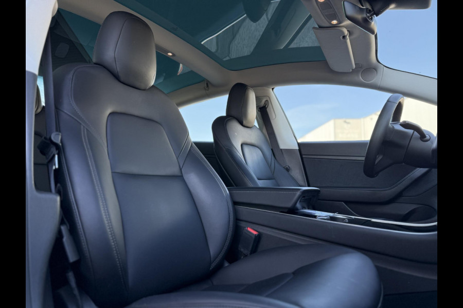 Tesla Model 3 Range Plus RWD | Autopilot | Panorama | Leder |