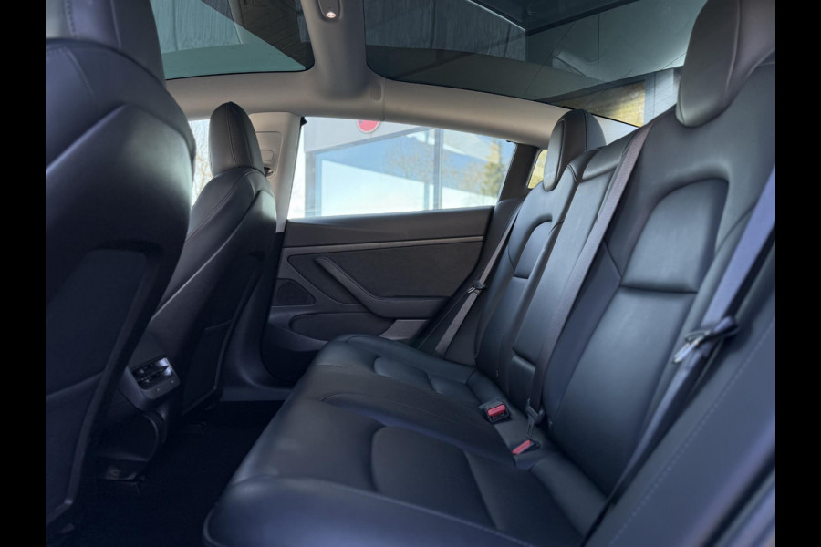 Tesla Model 3 Range Plus RWD | Autopilot | Panorama | Leder |