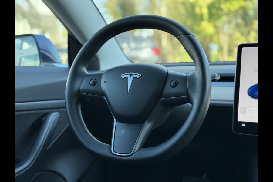 Tesla Model 3 Range Plus RWD | Autopilot | Panorama | Leder |